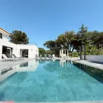 Les Cépèdes Villa *