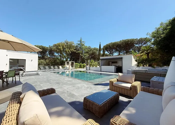 Les Cepedes 别墅 圣马克西姆