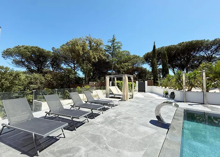 Les Cepedes Vila Sainte-Maxime